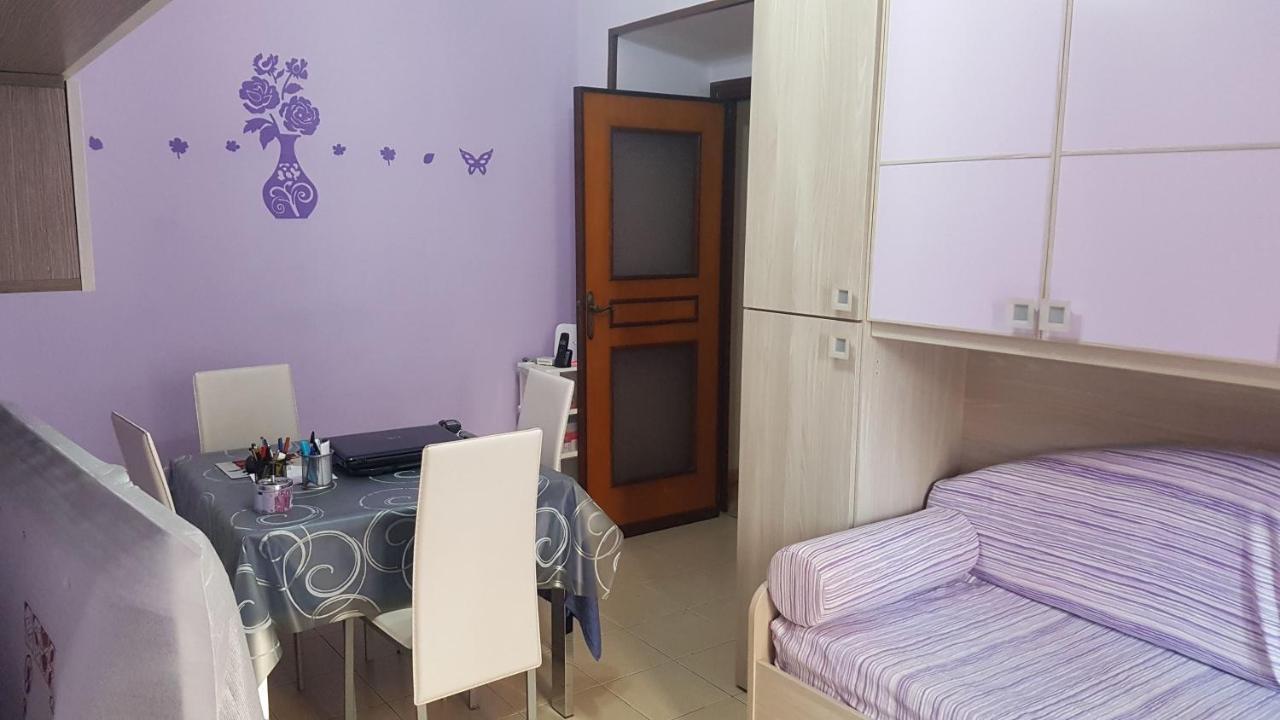 Appartement La Casa Di Aurora à Naples Extérieur photo